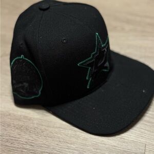 Men's Dallas Stars Mitchell & Ness Black Soul Strike Pearl Tonal Snapback Hat